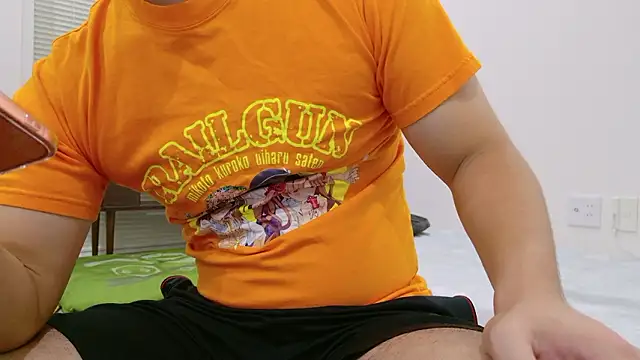 Snapshot of YARASERO-kun chatting on 10-08-25, 12:47 YARASERO-kun online show from 10-08-25, 12:47