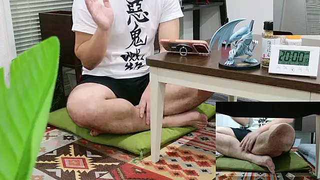 Snapshot of YARASERO-kun chatting on 11-01-25, 11:01 YARASERO-kun online show from 11-01-25, 11:01