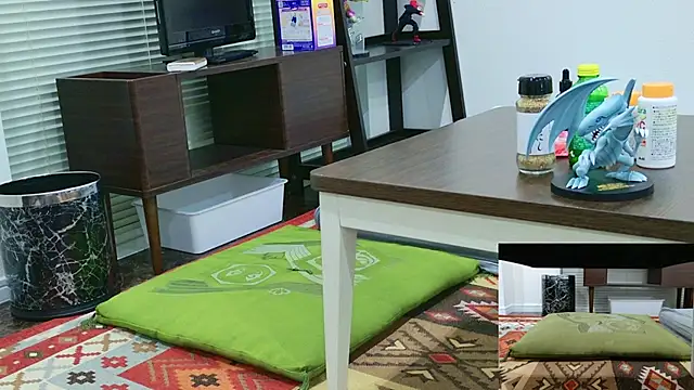 Snapshot of YARASERO-kun chatting on 11-06-25, 08:04 YARASERO-kun online show from 11-06-25, 08:04