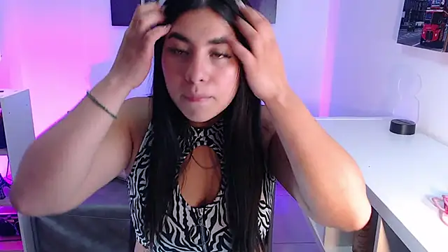 Snapshot of emily_jewell1 chatting on 02-07-26, 11:36 emily jewell1 online show from 02-07-26, 11:36