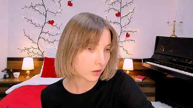 Snapshot of dej4vue chatting on 03-19-25, 04:45 dej4vue online show from 03-19-25, 04:45