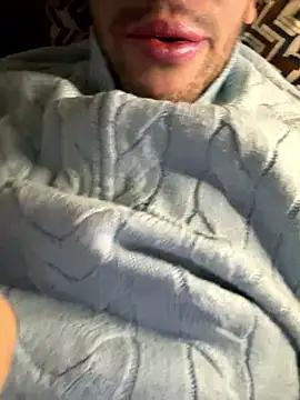 yaxxx03 online show from 11-05-25, 04:29