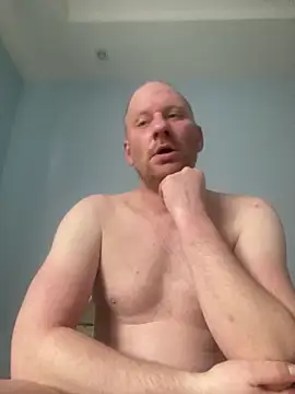 Krzysiekg123 online show from 02-14-26, 09:17