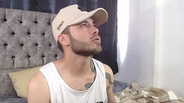 aczino vel online show from 02-12-25, 09:54