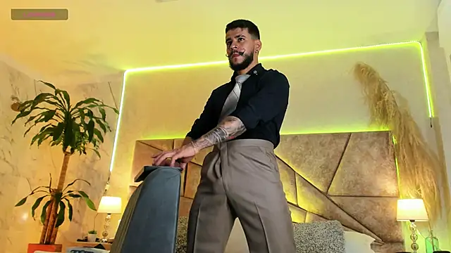 Snapshot of DickGriffith_ chatting on 11-02-25, 11:01 DickGriffith online show from 11-02-25, 11:01