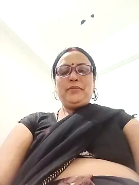 Snapshot of Kiyara8 chatting on 03-02-25, 01:05 Kiyara8 online show from 03-02-25, 01:05