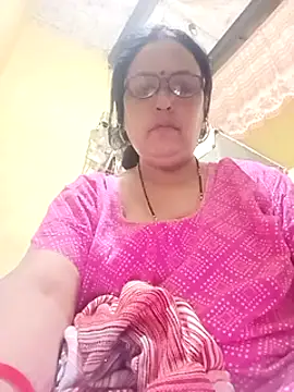 Snapshot of Kiyara8 chatting on 03-04-25, 11:32 Kiyara8 online show from 03-04-25, 11:32