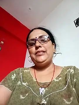 Snapshot of Kiyara8 chatting on 09-12-25, 03:17 Kiyara8 online show from 09-12-25, 03:17
