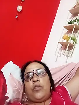 Snapshot of Kiyara8 chatting on 09-28-25, 03:39 Kiyara8 online show from 09-28-25, 03:39