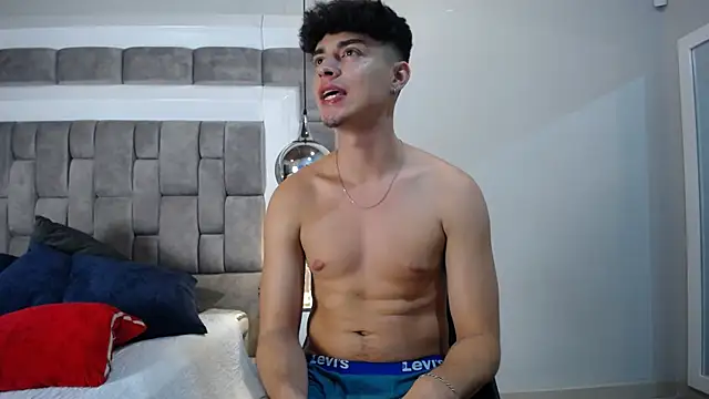 DrakeCollinss online show from 02-19-25, 01:51