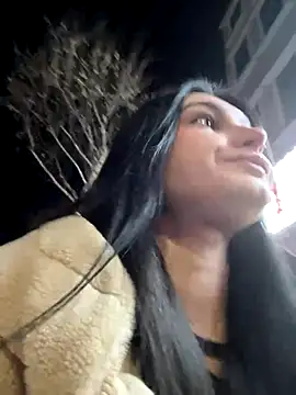 lunalovelee online show from 12-01-25, 01:05