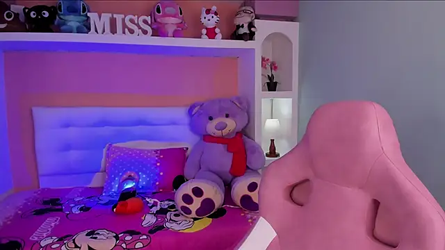 miss   megan online show from 12-17-25, 02:06