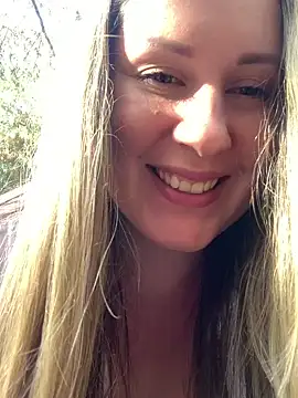 Mona Plus online show from 02-19-25, 08:41