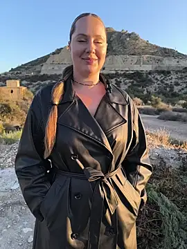 Mona Plus online show from 10-18-25, 06:48