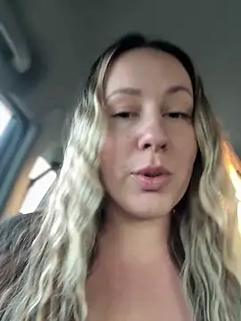 Snapshot of Mona_Plus chatting on 02-27-26, 06:57 Mona Plus online show from 02-27-26, 06:57