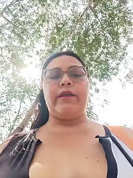 Snapshot of promiscuous-indecent-momm chatting on 02-14-26, 03:09 promiscuous-indecent-momm online show from 02-14-26, 03:09