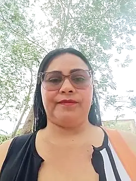 Snapshot of promiscuous-indecent-momm chatting on 02-22-26, 03:43 promiscuous-indecent-momm online show from 02-22-26, 03:43