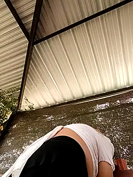 Snapshot of promiscuous-indecent-momm chatting on 04-16-26, 03:57 promiscuous-indecent-momm online show from 04-16-26, 03:57