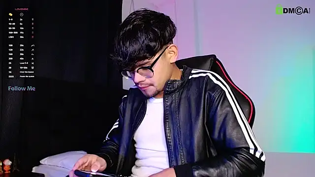 isaac-saenz online show from 10-21-25, 12:11