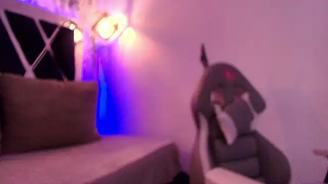 charlotte bluee online show from 01-15-26, 06:44