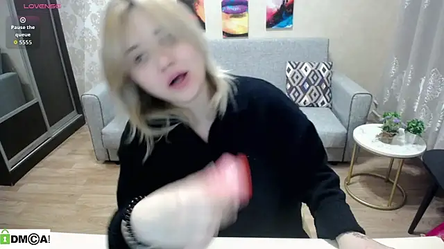 Snapshot of Finna_39 chatting on 11-12-25, 11:47 Finna 39 online show from 11-12-25, 11:47