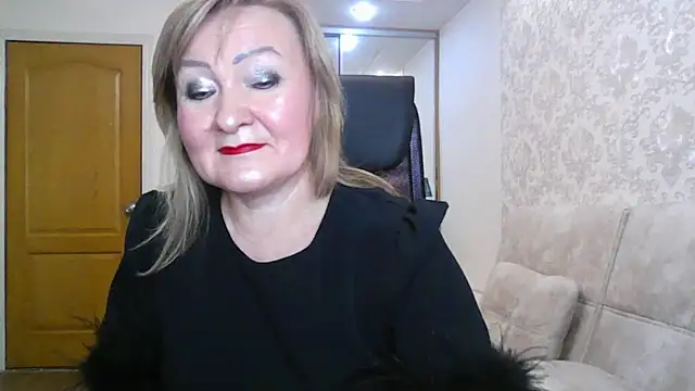 Victoria secrets  online show from 10-13-25, 02:17