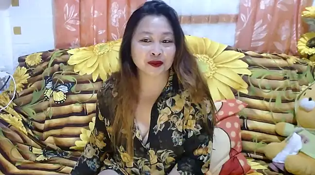 Snapshot of UrSweetClassyPinay chatting on 12-17-24, 08:34 UrSweetClassyPinay online show from 12-17-24, 08:34