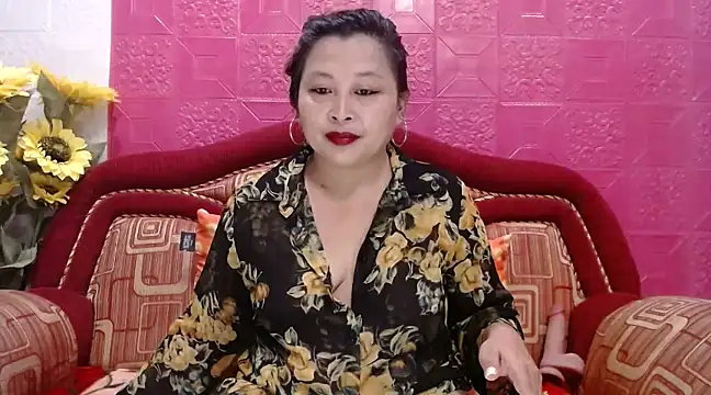 Snapshot of UrSweetClassyPinay chatting on 02-22-25, 06:41 UrSweetClassyPinay online show from 02-22-25, 06:41