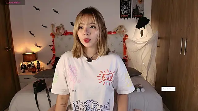 Julieta priv online show from 10-16-25, 02:07