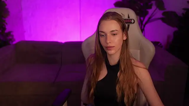 Snapshot of Layla_Sweet_ chatting on 01-18-26, 03:32 Layla Sweet online show from 01-18-26, 03:32