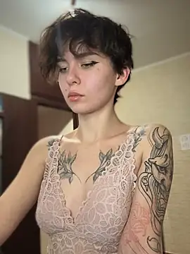 Snapshot of Anna-Sun chatting on 03-18-25, 05:10 Anna-Sun online show from 03-18-25, 05:10