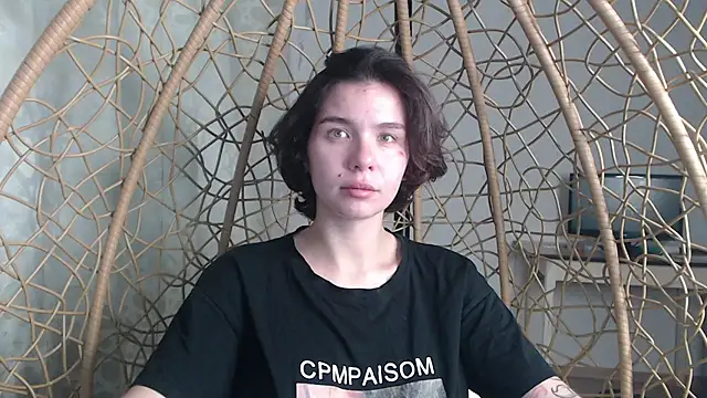 Snapshot of Anna-Sun chatting on 10-10-25, 07:46 Anna-Sun online show from 10-10-25, 07:46