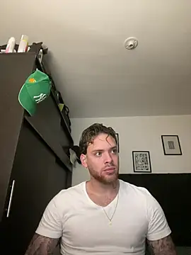 Snapshot of arnold_bekam chatting on 02-19-25, 11:28 arnold bekam online show from 02-19-25, 11:28