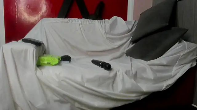 Snapshot of ebony_valentina chatting on 09-20-25, 01:50 ebony valentina online show from 09-20-25, 01:50