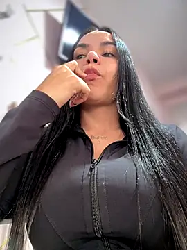 Naatalia online show from 10-21-25, 09:37