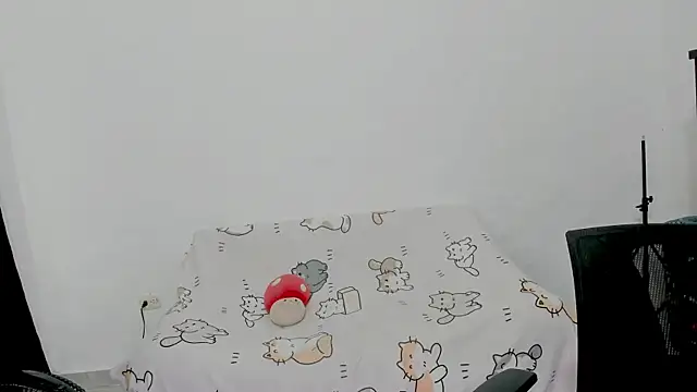 Naoko 7w7 online show from 10-27-25, 10:03