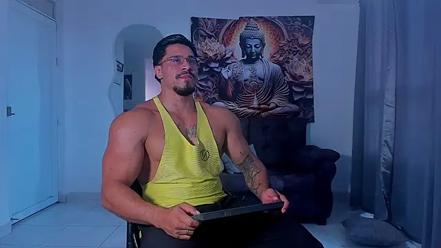 Valentino Dosantos  online show from 09-29-25, 08:57