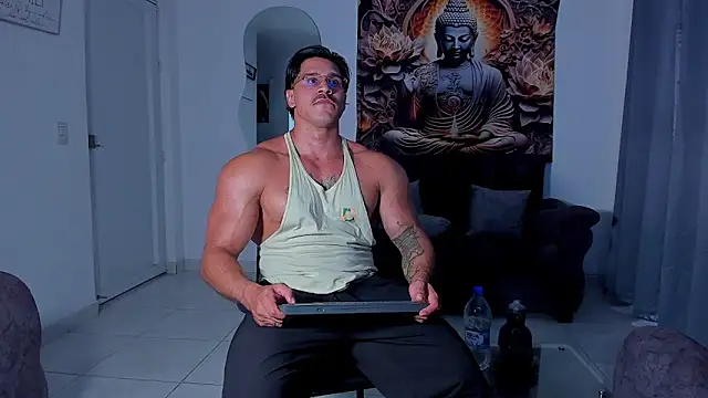 Snapshot of Valentino_Dosantos_ chatting on 10-28-25, 08:11 Valentino Dosantos online show from 10-28-25, 08:11