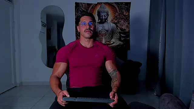 Snapshot of Valentino_Dosantos_ chatting on 11-21-25, 10:52 Valentino Dosantos online show from 11-21-25, 10:52