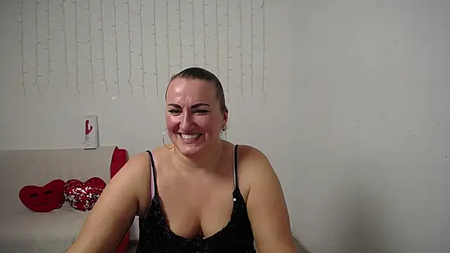DianaMGG online show from 11-08-25, 06:18