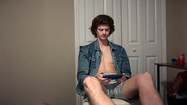 Snapshot of greekmythics chatting on 10-23-25, 11:31 greekmythics online show from 10-23-25, 11:31