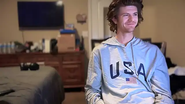 Snapshot of greekmythics chatting on 10-31-25, 05:41 greekmythics online show from 10-31-25, 05:41