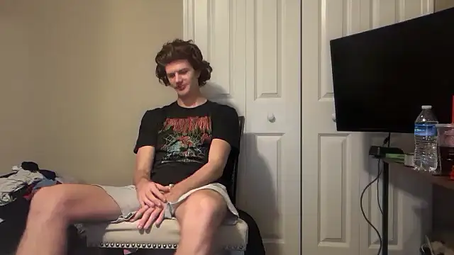 Snapshot of greekmythics chatting on 11-03-25, 01:45 greekmythics online show from 11-03-25, 01:45