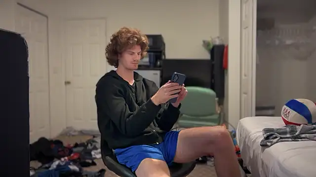 Snapshot of greekmythics chatting on 11-08-25, 10:19 greekmythics online show from 11-08-25, 10:19