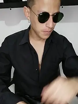 Snapshot of Mr-Eros-Master chatting on 02-20-25, 10:48 Mr-Eros-Master online show from 02-20-25, 10:48