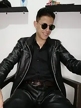 Snapshot of Mr-Eros-Master chatting on 02-25-25, 12:13 Mr-Eros-Master online show from 02-25-25, 12:13