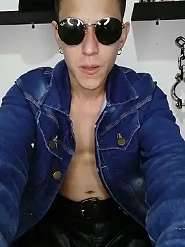 Snapshot of Mr-Eros-Master chatting on 02-28-25, 07:25 Mr-Eros-Master online show from 02-28-25, 07:25