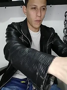 Snapshot of Mr-Eros-Master chatting on 03-12-25, 03:35 Mr-Eros-Master online show from 03-12-25, 03:35