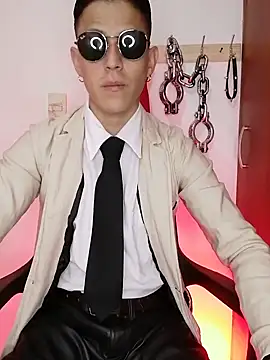 Snapshot of Mr-Eros-Master chatting on 03-21-25, 05:45 Mr-Eros-Master online show from 03-21-25, 05:45