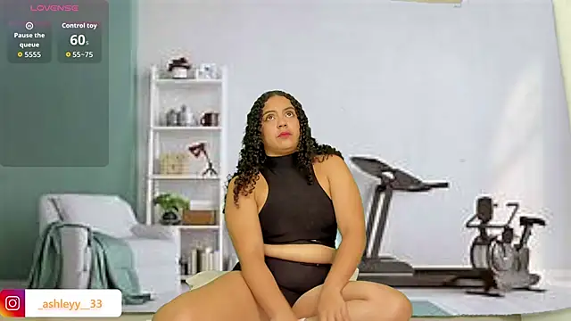  Ashley 33 online show from 10-18-25, 08:20